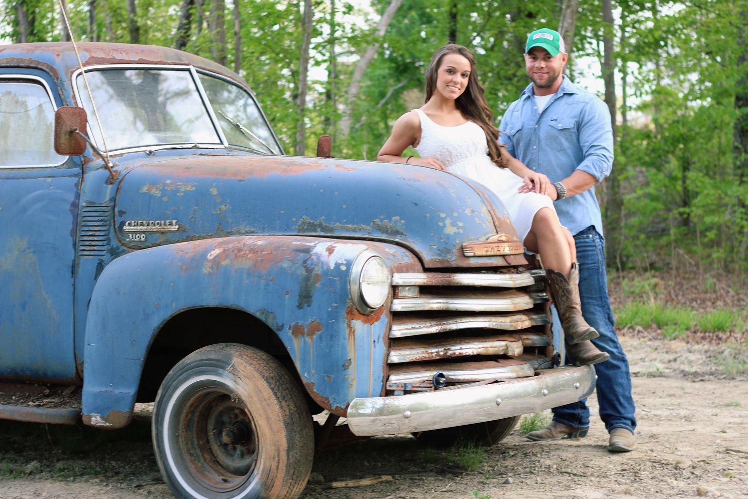 family portrait session photographed by Ross Image Works in Nashville Tennessee

family standing together during outdoor portrait session

n