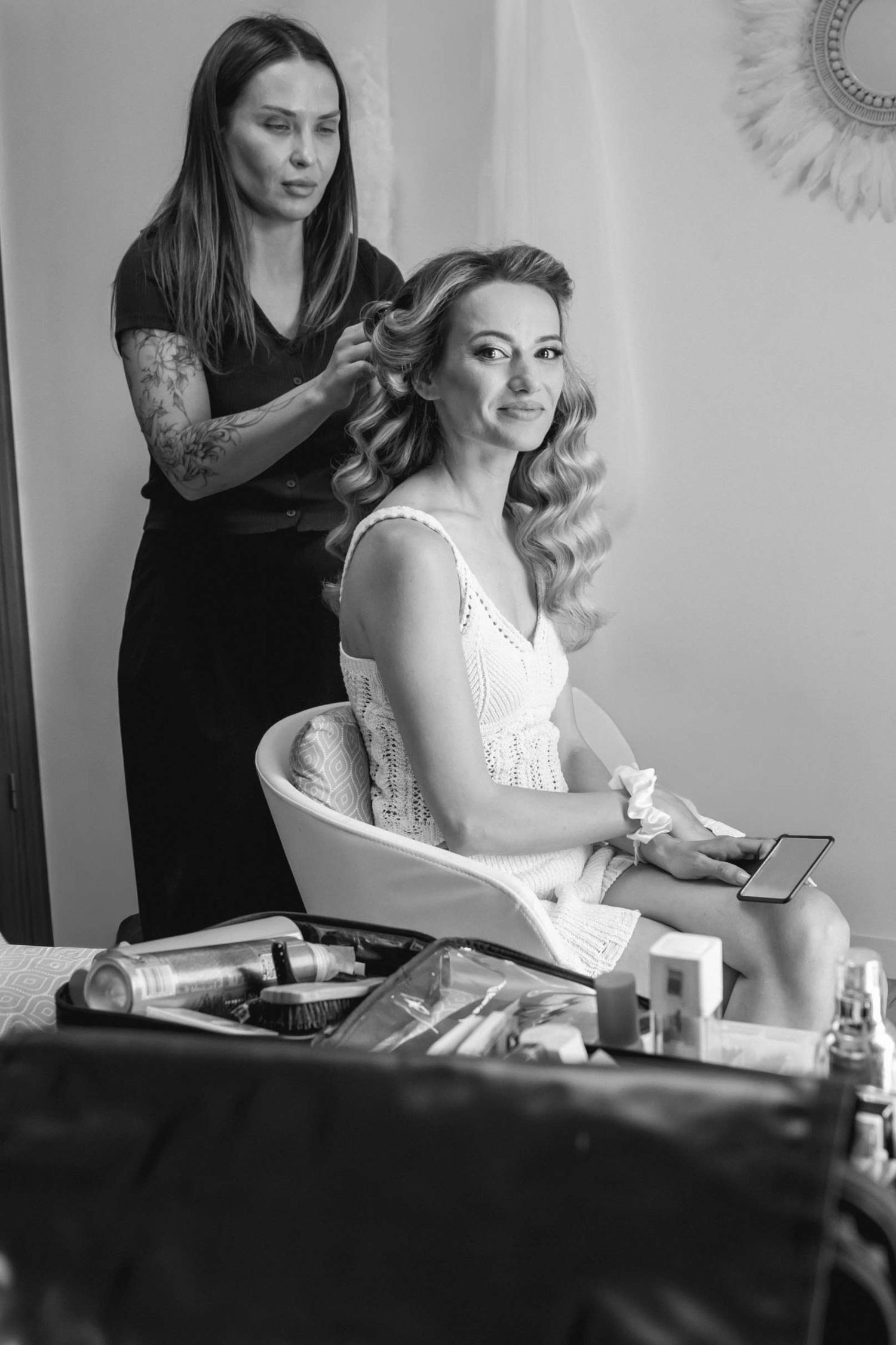 Long-lasting bridal hair styling in Valencia. Professional wedding waves designed to endure the Spanish sun by Anastasia Larionova