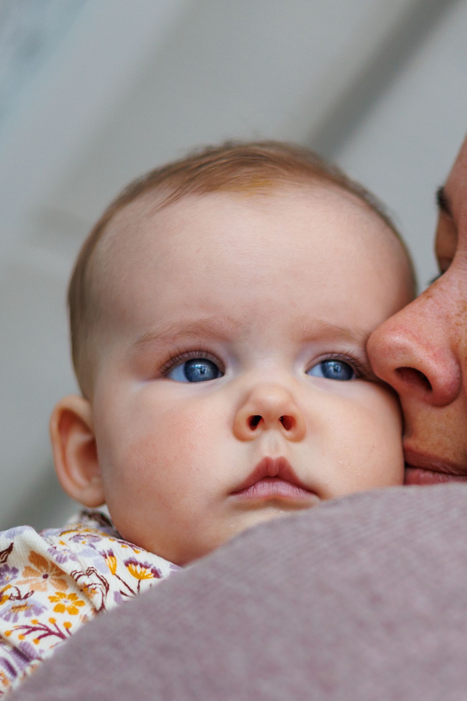mom and baby, baby close up, in home session, north shore massachusetts