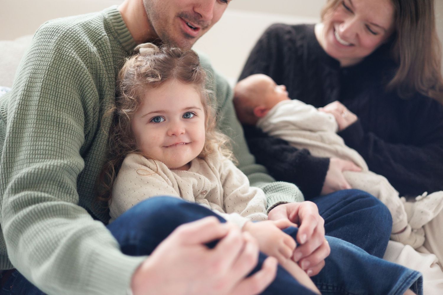 newborn, family in home, sisters, siblings, north shore massachusetts