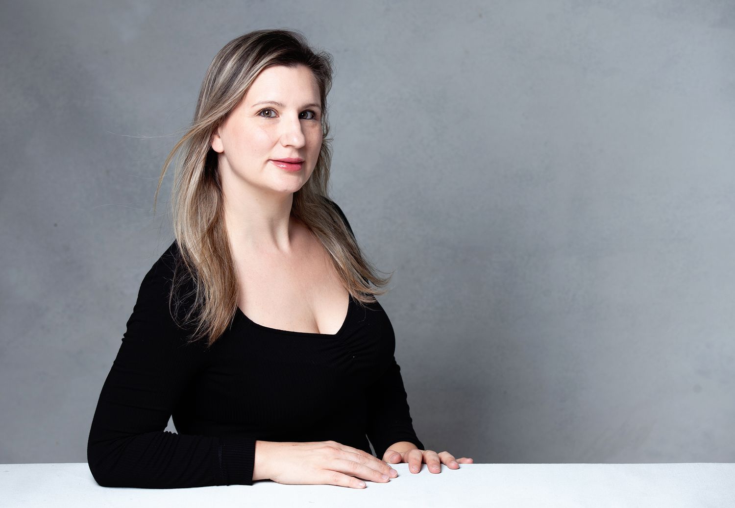 Professional headshot and personal branding photography in Los Angeles with clean studio lighting and modern styling.