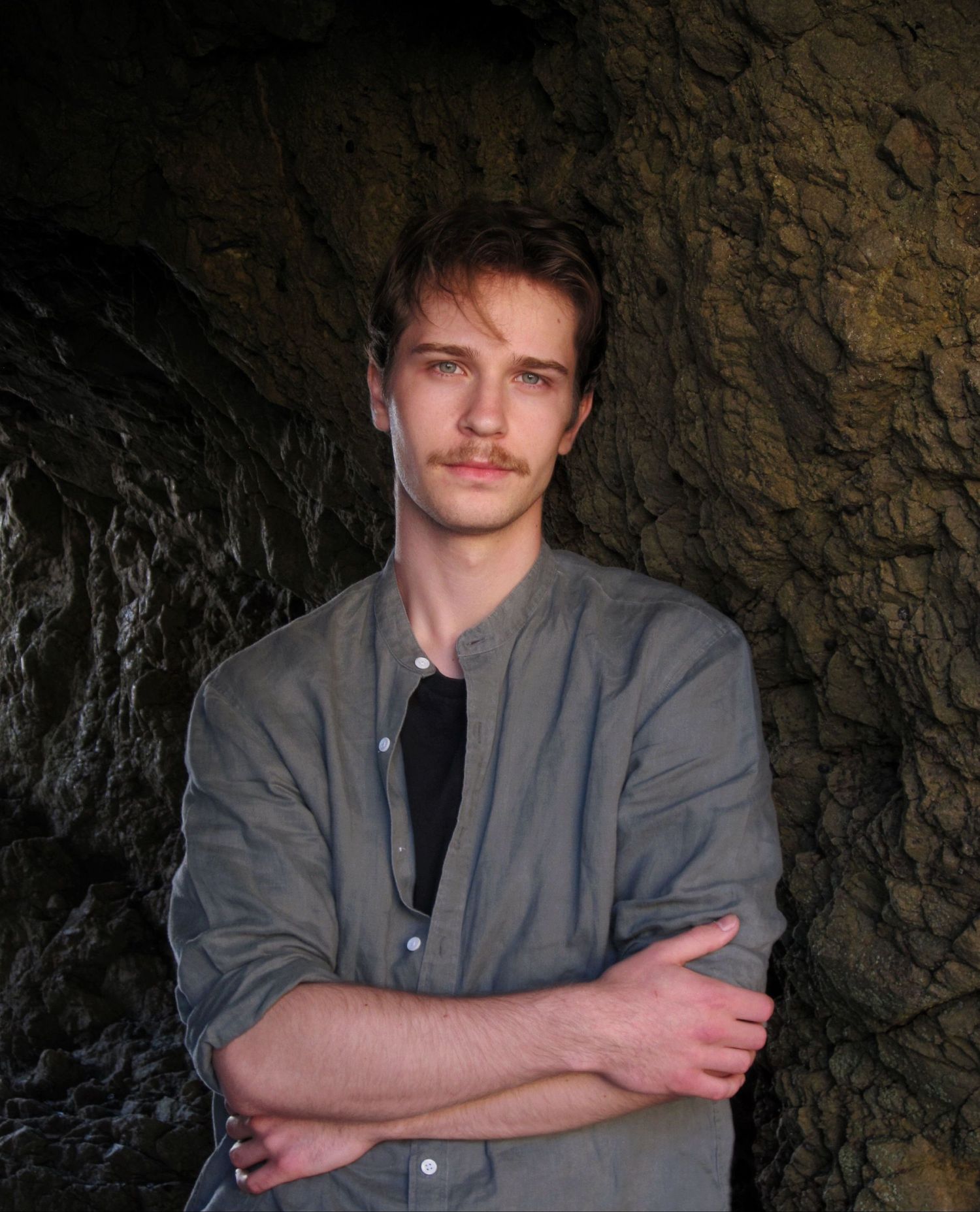 Actor headshot session by Iris & Broads