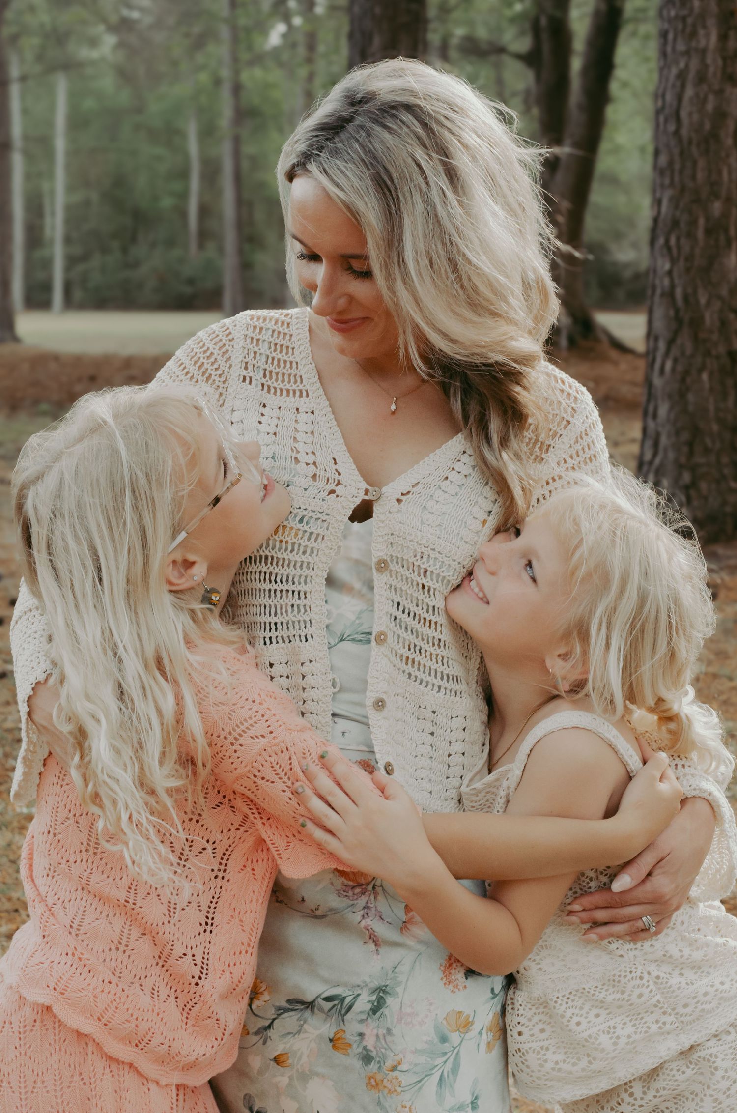 Family portrait in Coastal Carolina forest, warm & nature‑inspired storytelling. By Nichole JG Photography.