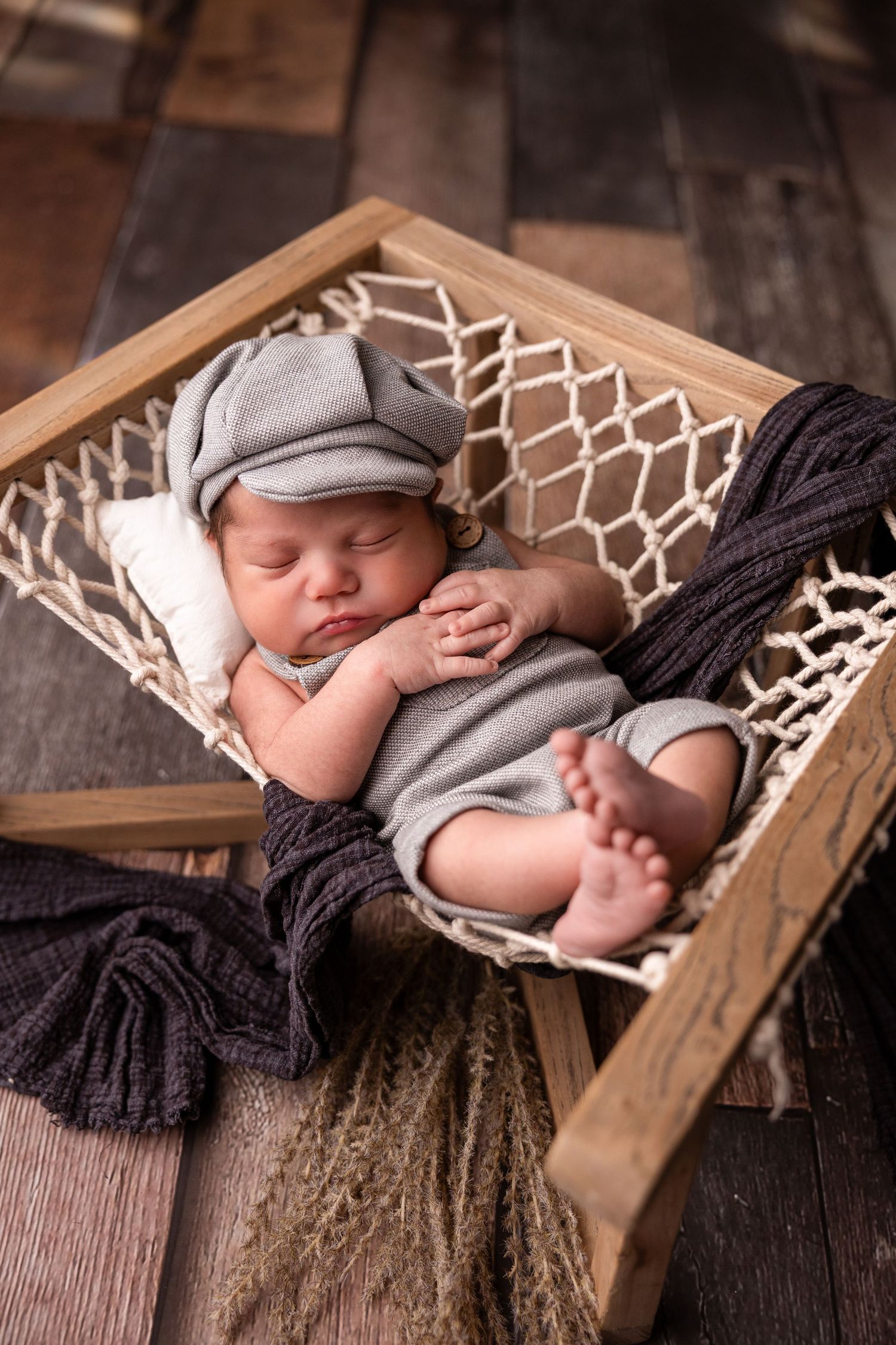 Newborn photographer near me