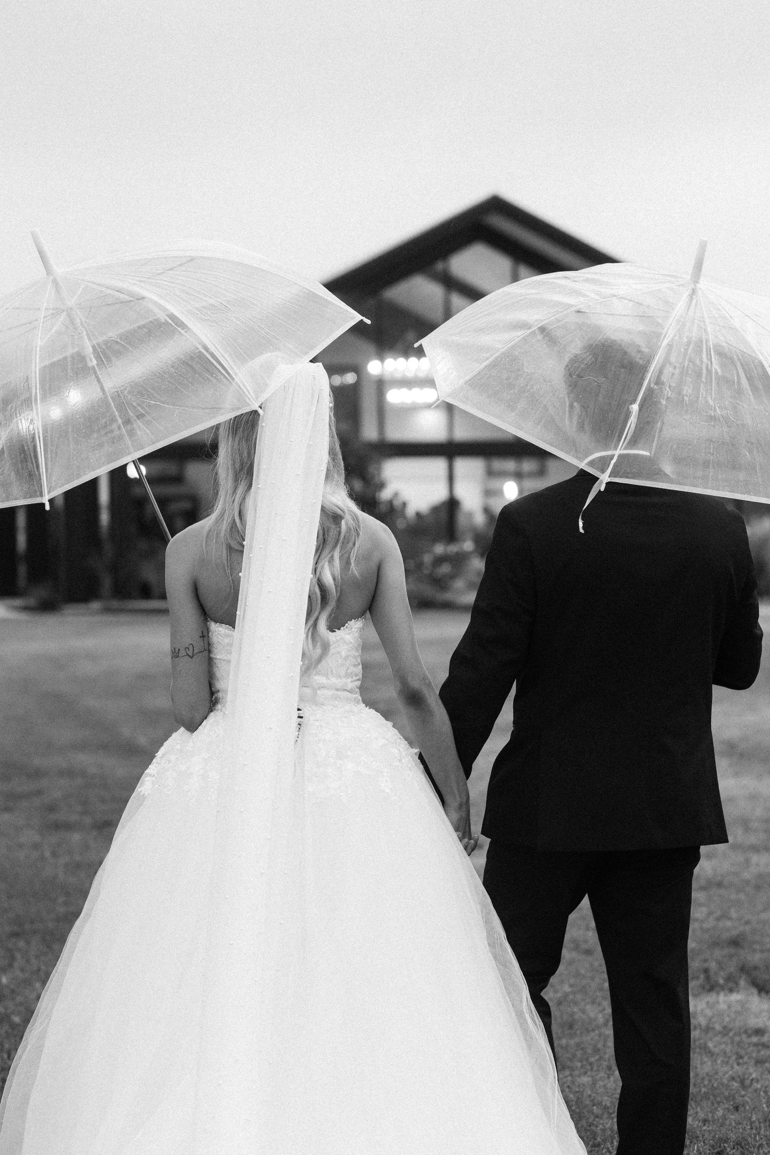 The Barn at Wolf Ridge Farm, Wedding Day. Wedding Photography. Granbury, Texas Wedding Photographer.