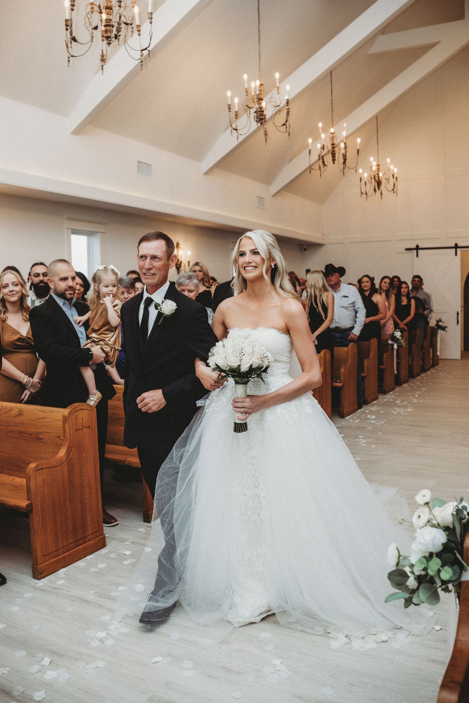 The Barn at Wolf Ridge Farm, Wedding Day. Wedding Photography. Granbury, Texas Wedding Photographer.