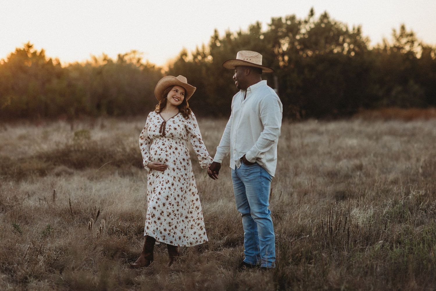 Granbury, Texas maternity photographer.
