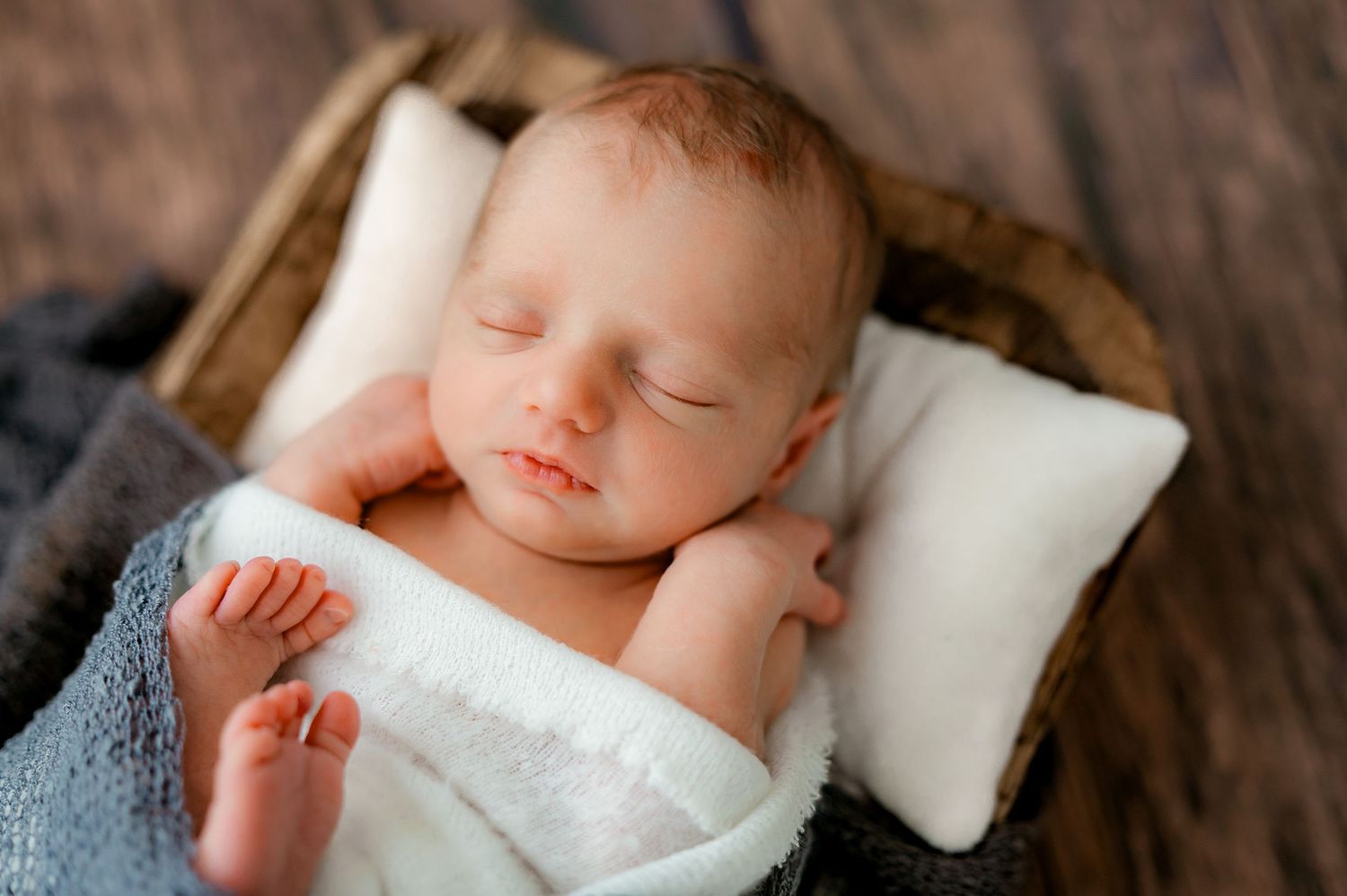 Relaxed newborn photography in Houston | Katy Tx