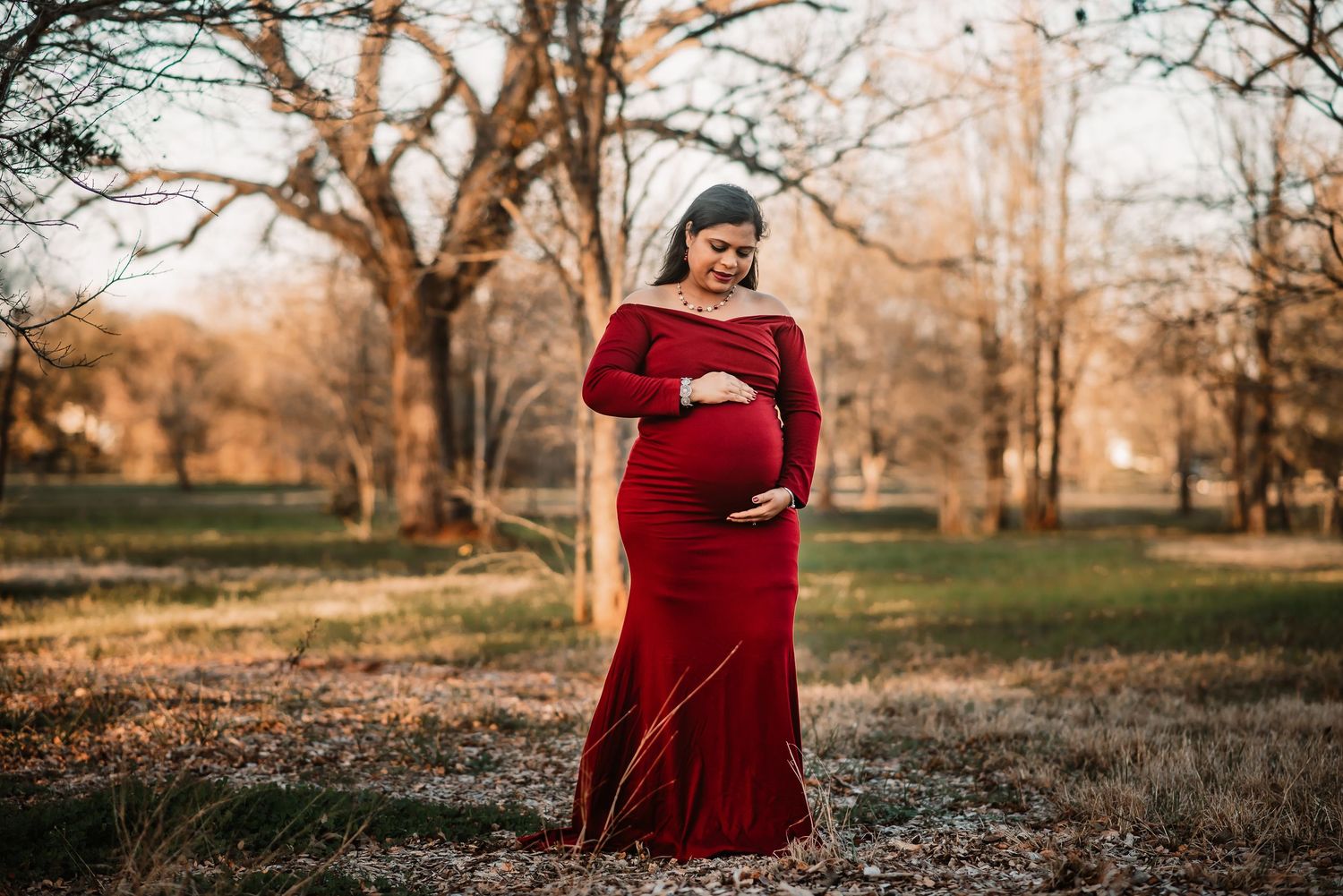 Outdoor maternity session in Fulshear, TX