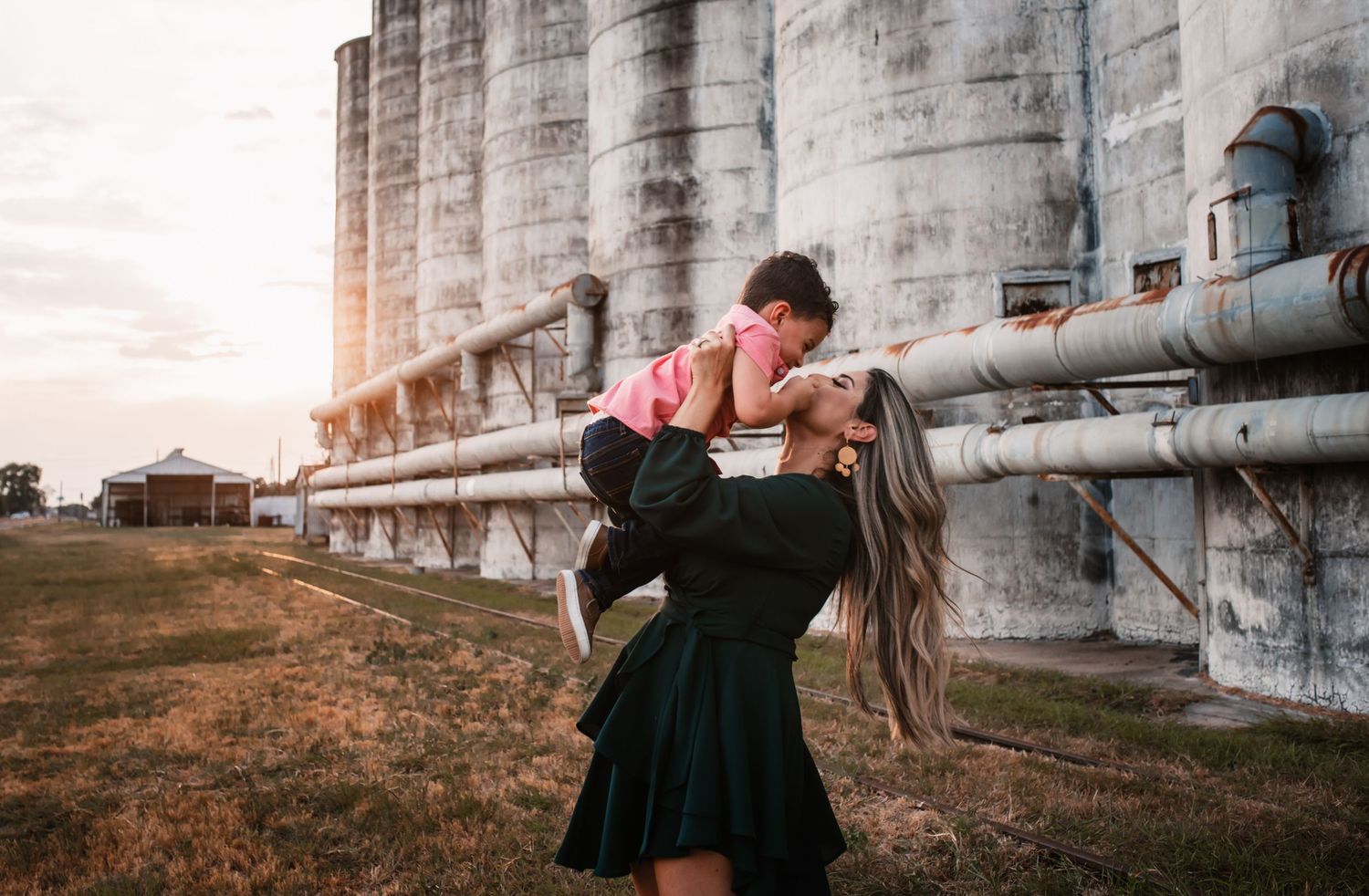 Outdoor family photography with child in Katy, TX