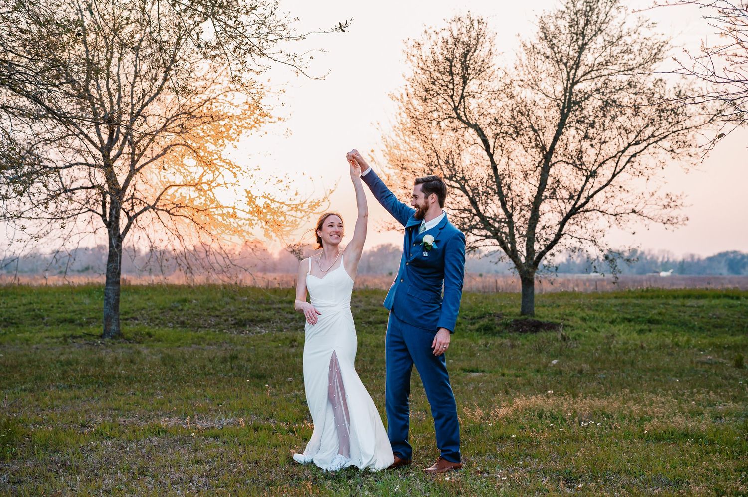 Houston wedding photography by Kara & Barb- outdoor couple portrait
