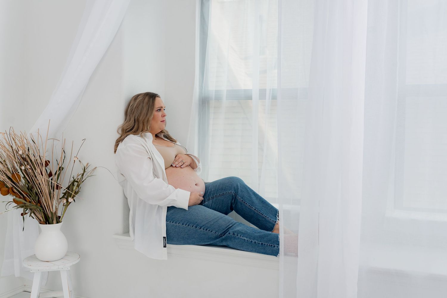 Relaxed maternity photography in Houston | Katy area studio