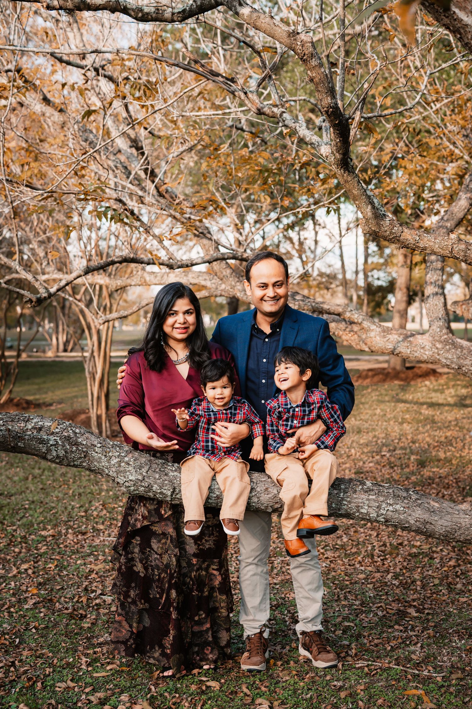 Family photography outdoors with kids in Houston | Katy TX