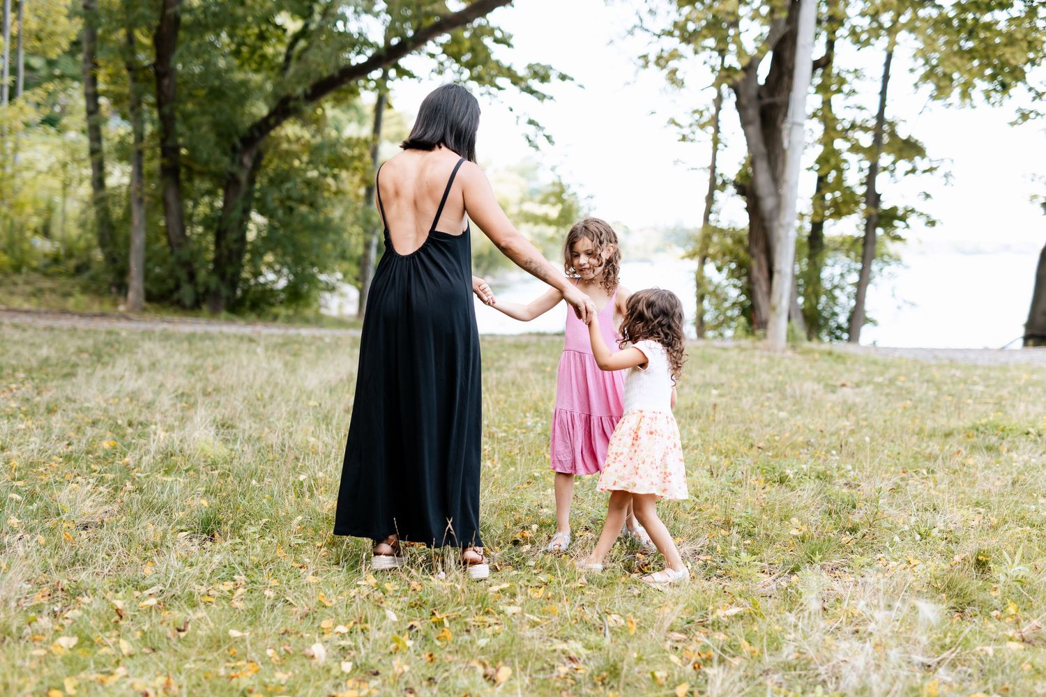 grimsby ontario beach lifestyle and family session photography