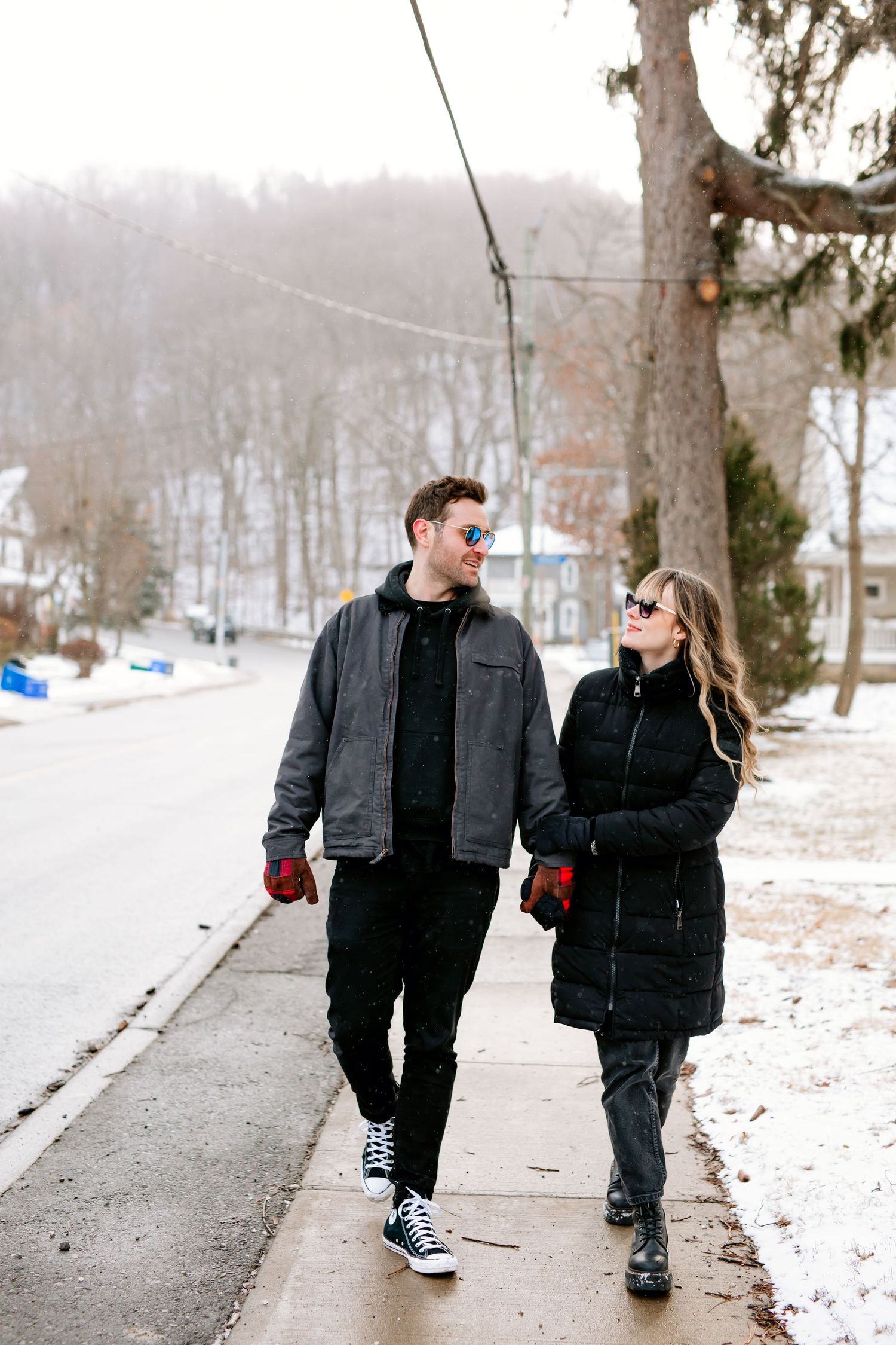 Niagara Photographer. Couple's engagement session in Grimsby