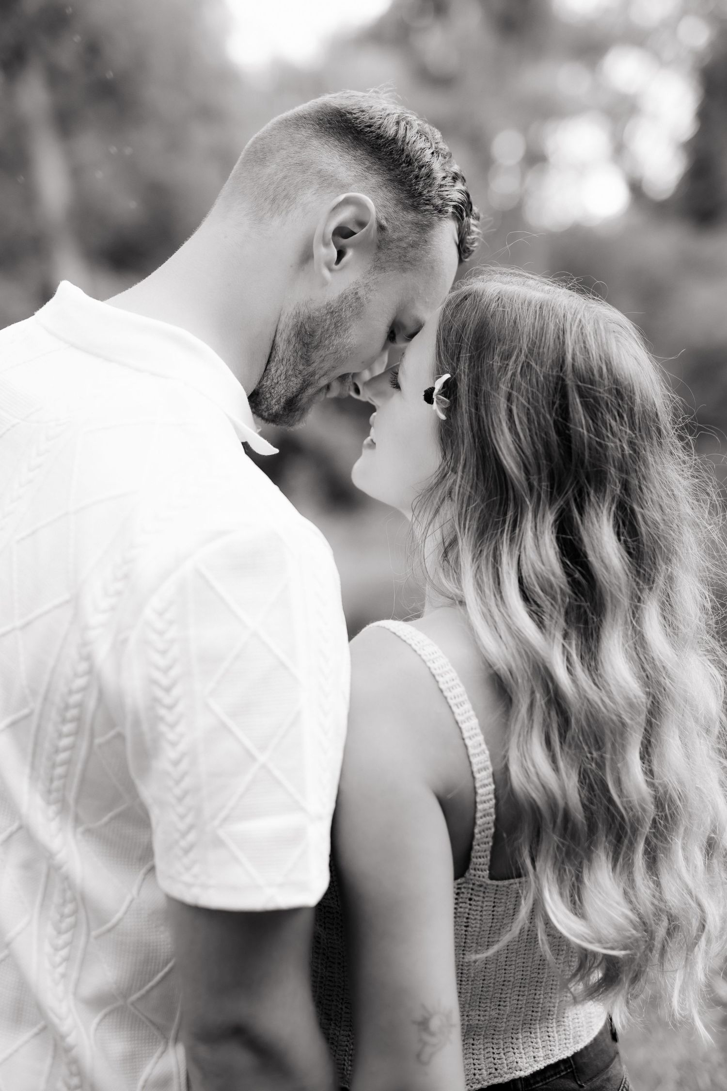 Niagara Photographer. Couple's engagement session in Grimsby Ontario