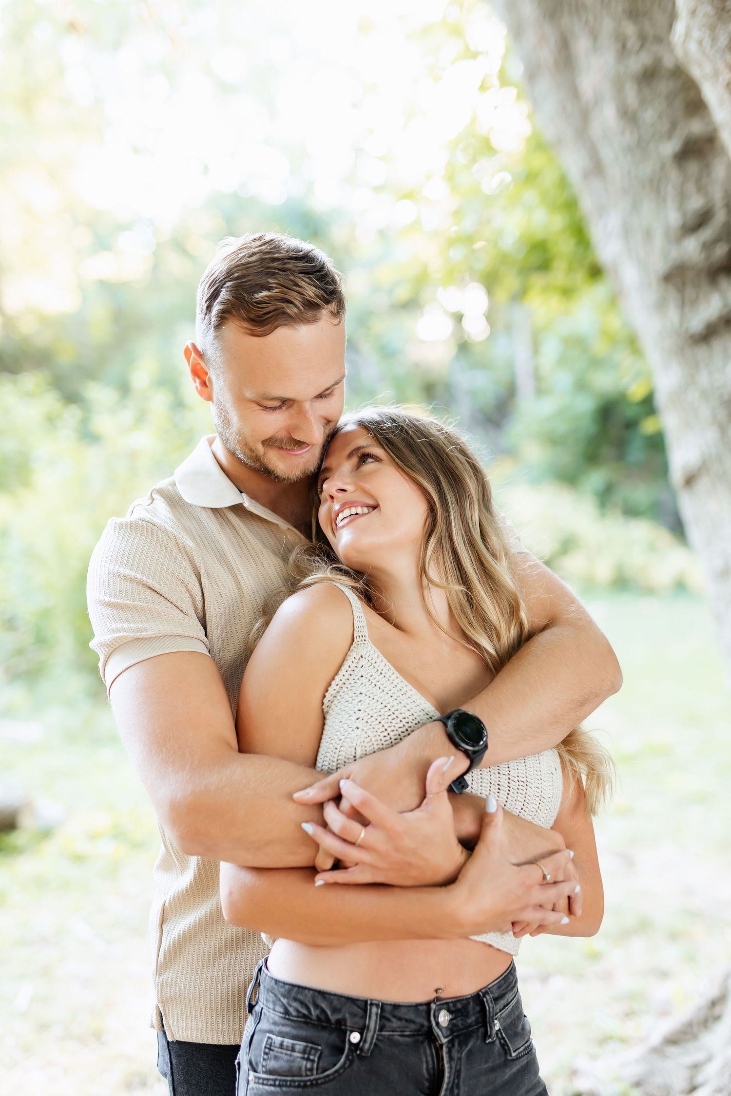 Niagara Photographer. Couple's engagement session in Grimsby Ontario