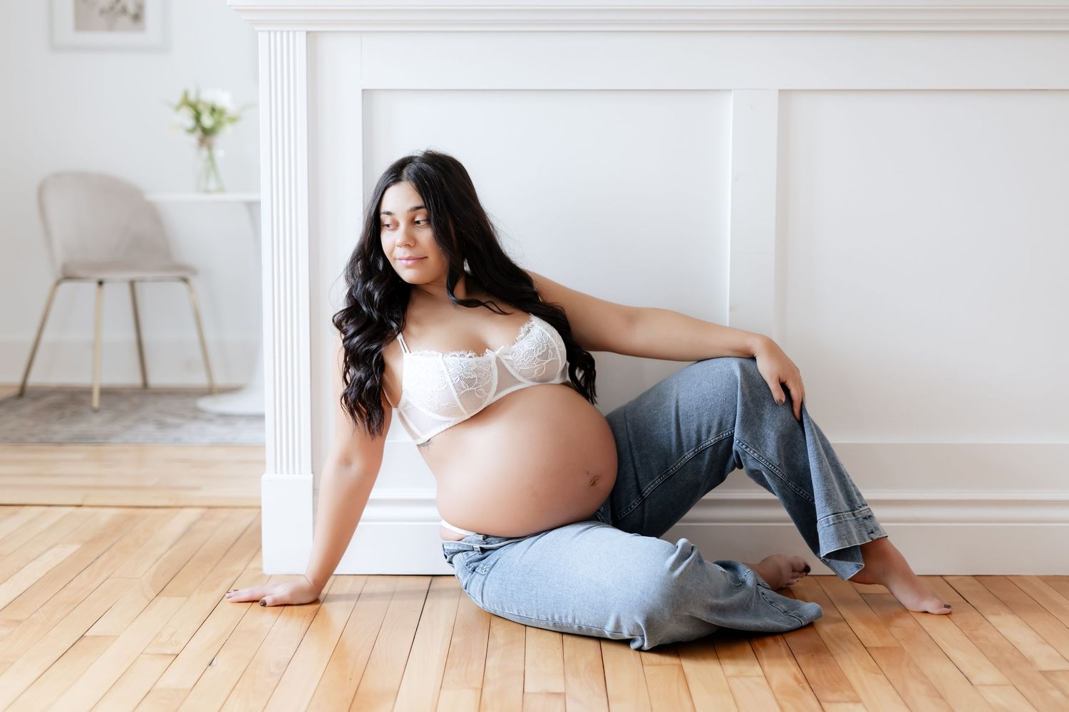 Grimsby Photographer. In studio boudoir maternity session. Bright and airy.