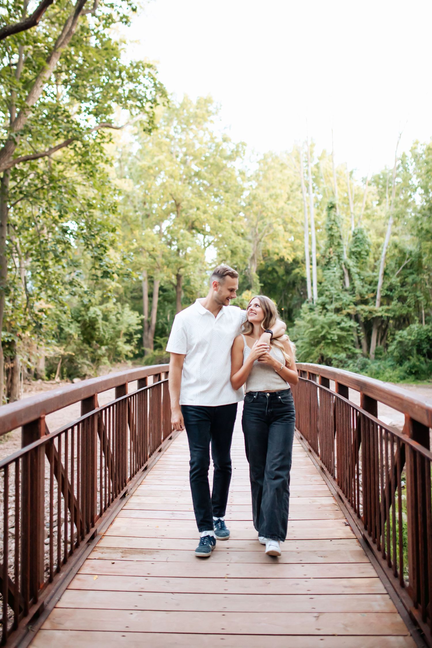 Niagara Photographer. Couple's engagement session in Grimsby Ontario