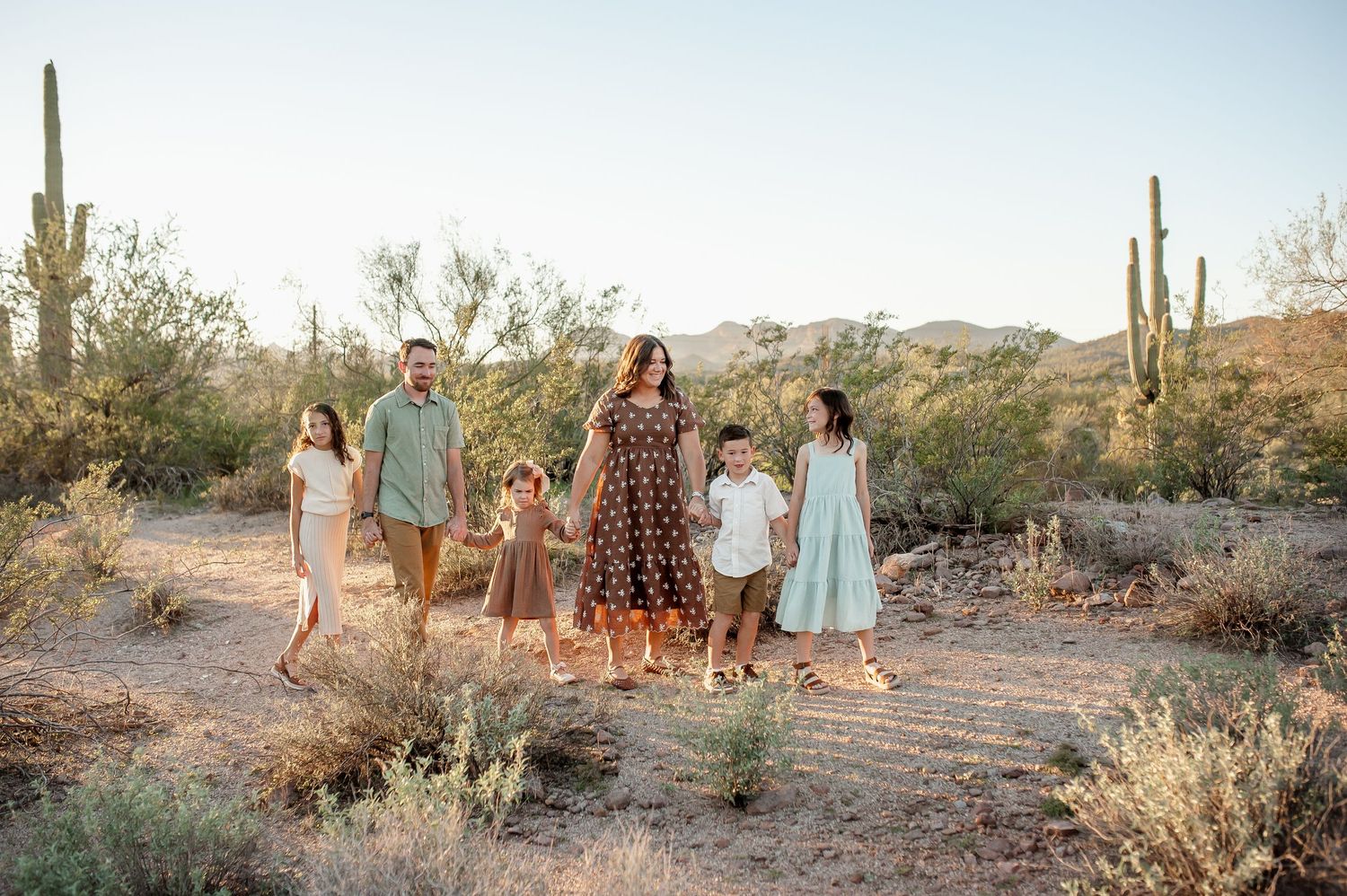 Queen Creek family photographer outdoor family session