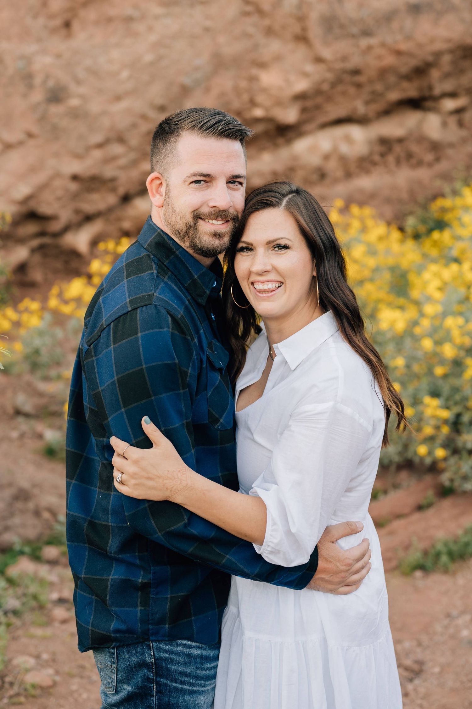 Lifestyle family photographer capturing real moments