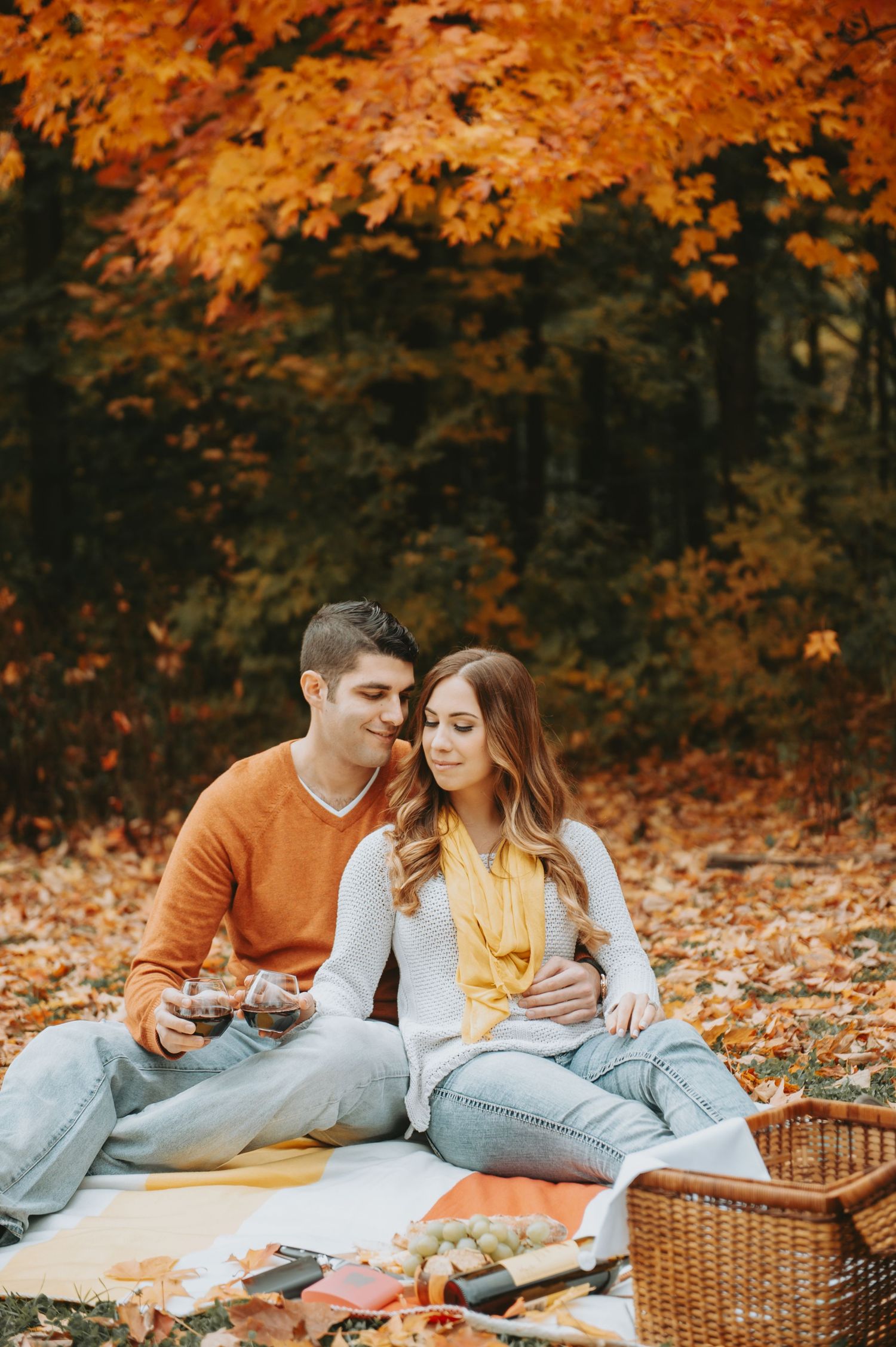 Romantic Fall Engagement session at Ratlesnake Conservation point.