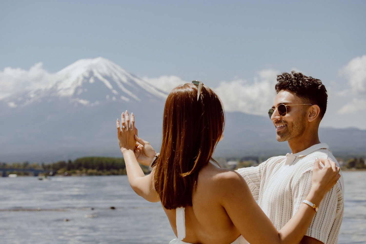 Proposal and engagement photography at Lake Kawaguchiko Cage Mimi Shoreline