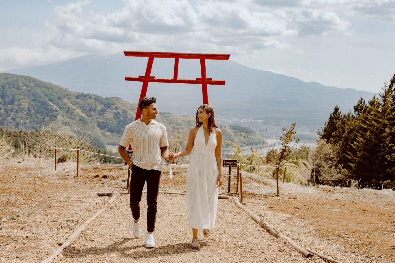 Tenku no Torii proposal and engagement photography