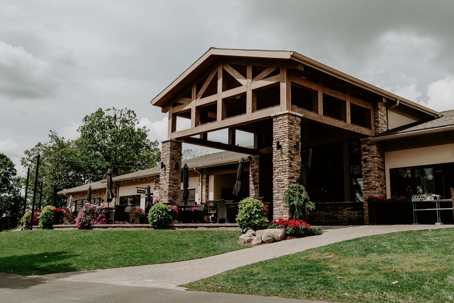 Ravenwood Golf Club
Victor NY Wedding venue
Ontario County NY wedding
Rochester NY wedding venue