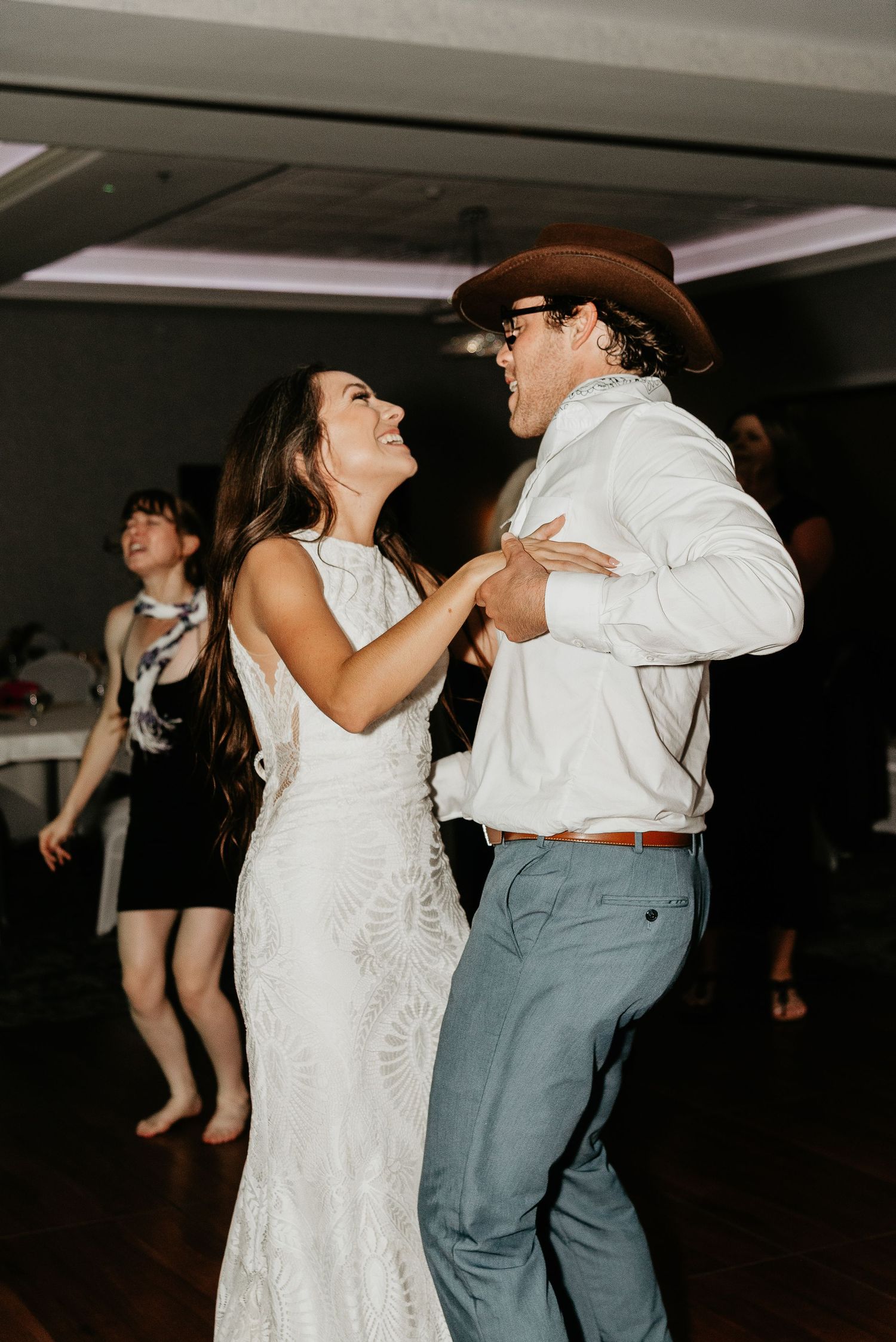 Colorado Couple dancing at their Keuka wedding
The Seasons on Keuka Lake, Penn Yan NY
Yates County Wedding Venue