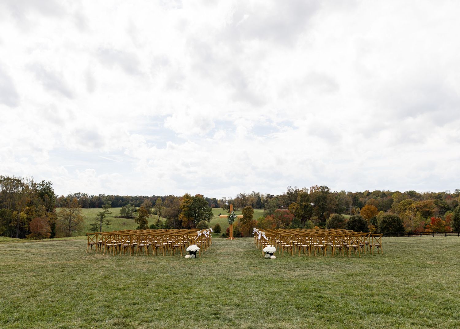 Wedding ceremony at Tiffin Farm Barn Charlottesville Virginia candid and timeless wedding photography