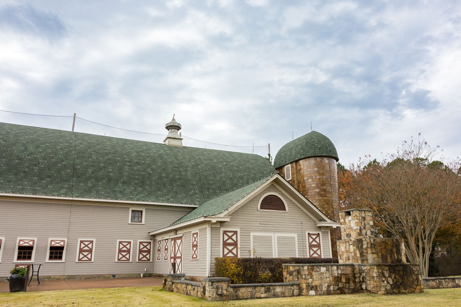 Ceremony and venue details in Wake Forest NC wedding photography editorial and joyful style