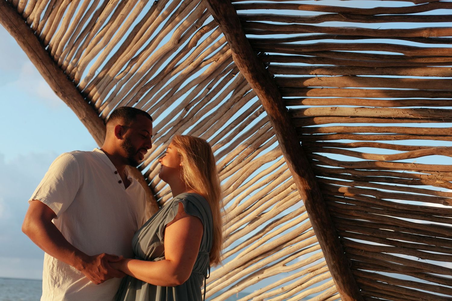 Our love is eternal. Sunrise session on Playa Paraíso, as the sun rises from the sea, illuminating new beginnings.