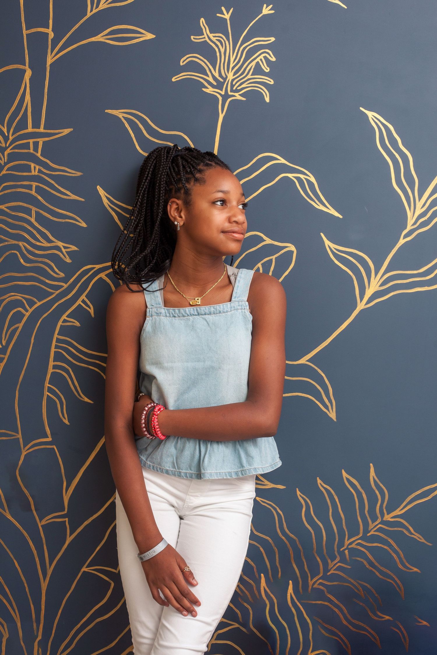 Family session at Airbnb. Caribbean memories before gifts—teen portraits capturing joy and connection.