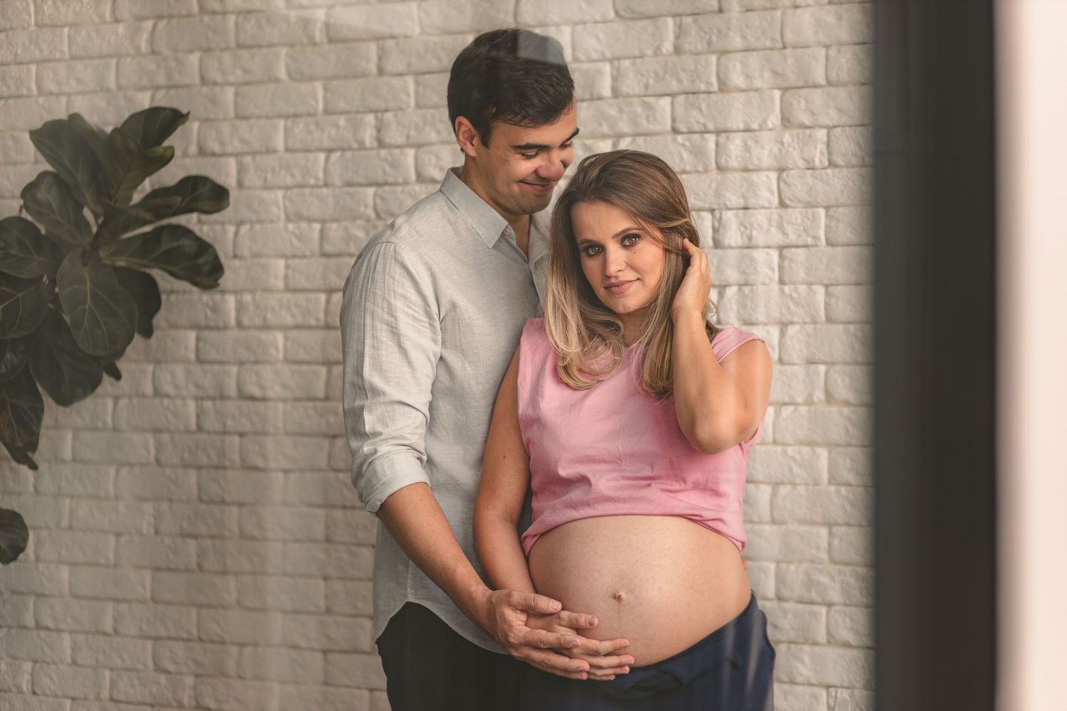 fotos de gestante em casa, fotografo de gestante em alfenas, fotografia em alfenas, fotografo em alfenas. Moreira weddings e Rodrigo moreira