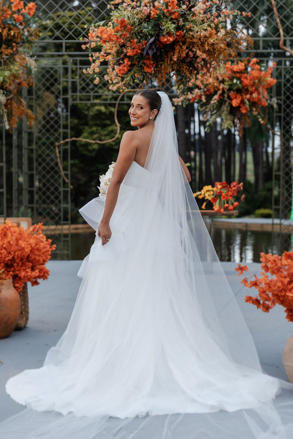 Casamento na Fazenda Vintém com cenário rústico e elegante. Fotógrafo em Alfenas, Varginha e Belo Horizonte.
