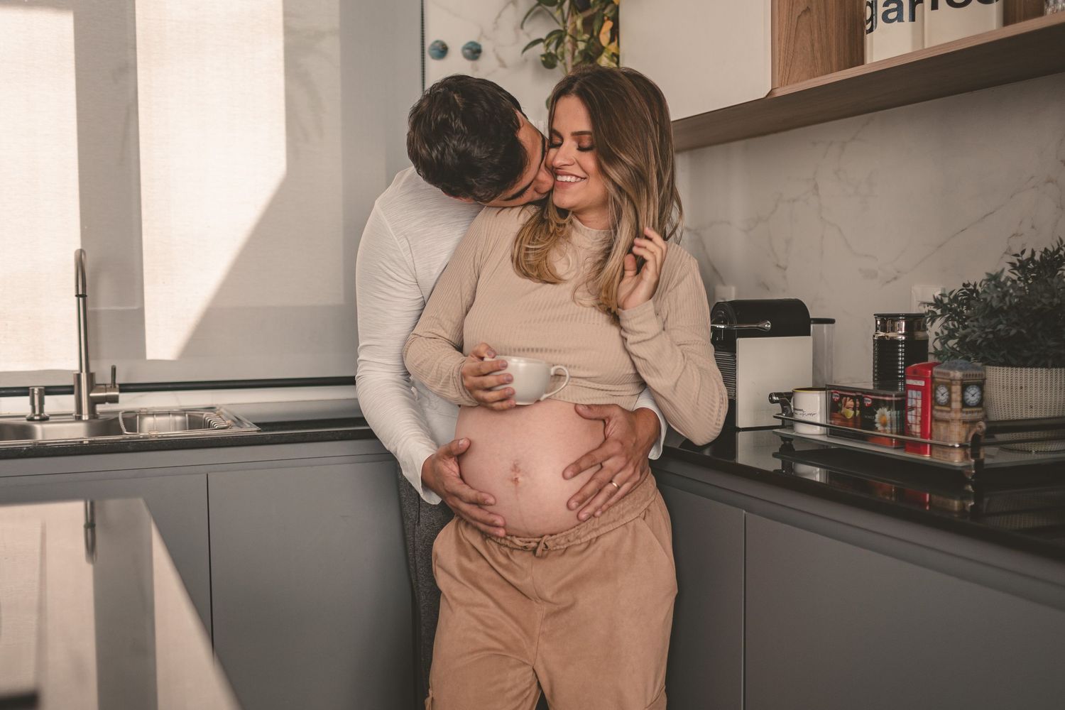fotos de gestante em casa, fotografo de gestante em alfenas, fotografia em alfenas, fotografo em alfenas. Moreira weddings e Rodrigo moreira