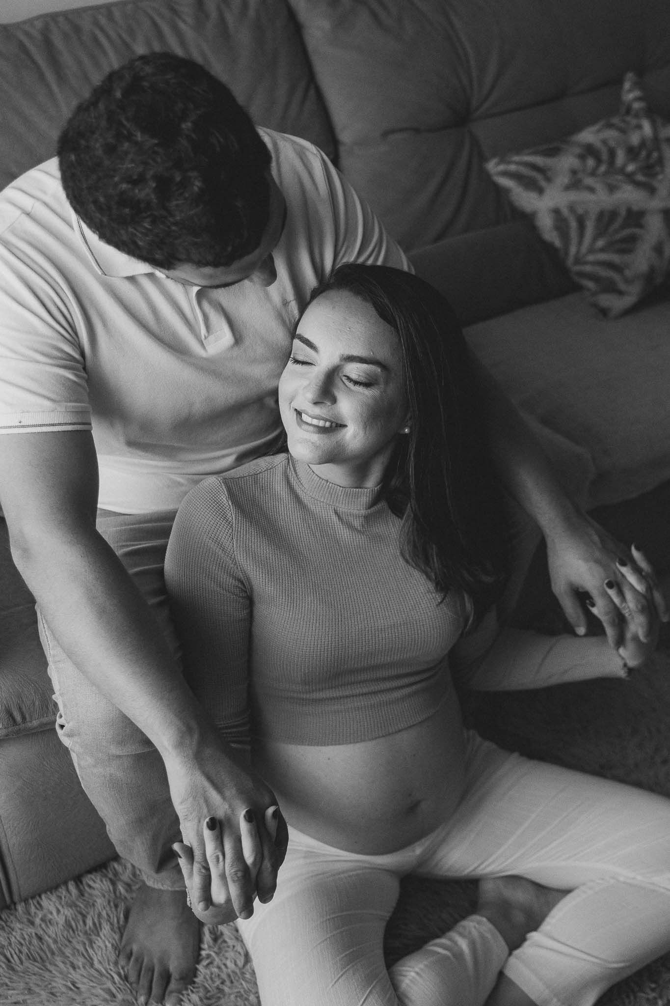 ensaio de gestante realizado por um fotografo em alfenas e varginha. Fotos de gestação, Moreira weddings e Rodrigo Moreira fotografia.