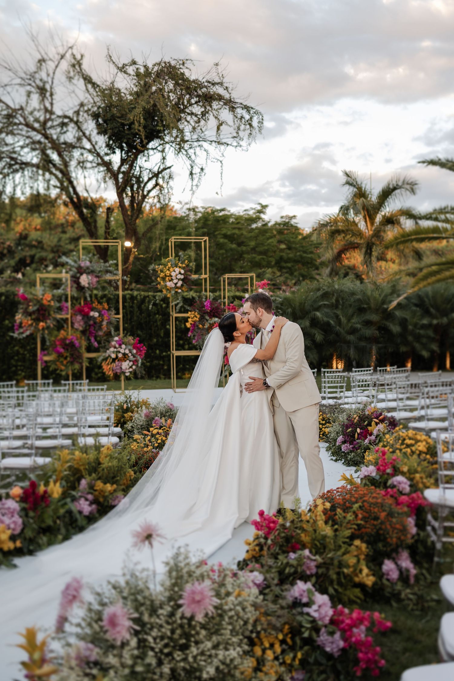 casamento em Belo Horizonte, casamento ao ar livre, casamento colorido, casamento com flores vibrantes, casamento no liac
