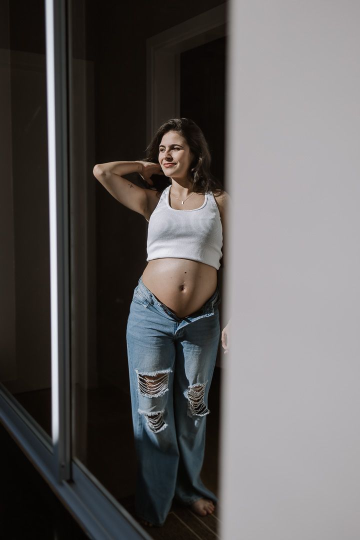 fotos de gestante em casa, fotografo de gestante em alfenas, fotografia em alfenas, fotografo em alfenas. Moreira weddings e Rodrigo moreira