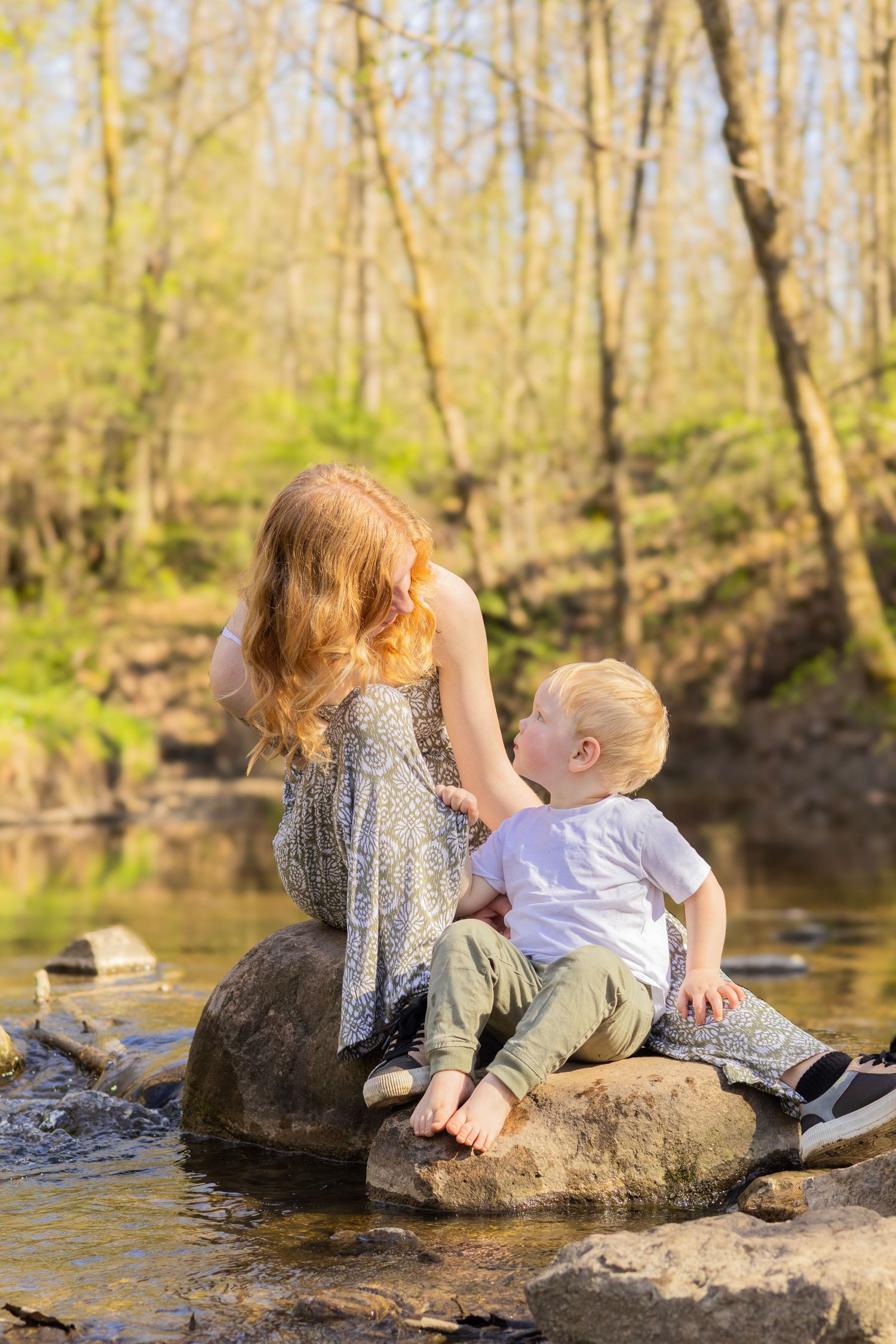 Natalie Floyd's family session with her baby odin and boyfriend sam for couple and family portraits by greyskiescollective