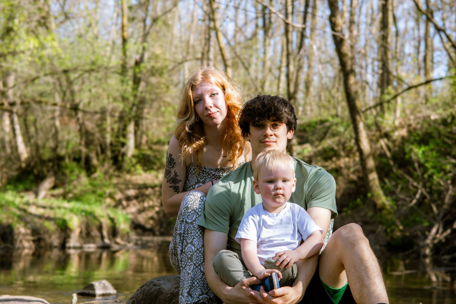 Natalie Floyd's family session with her baby odin and boyfriend sam for couple and family portraits by greyskiescollective