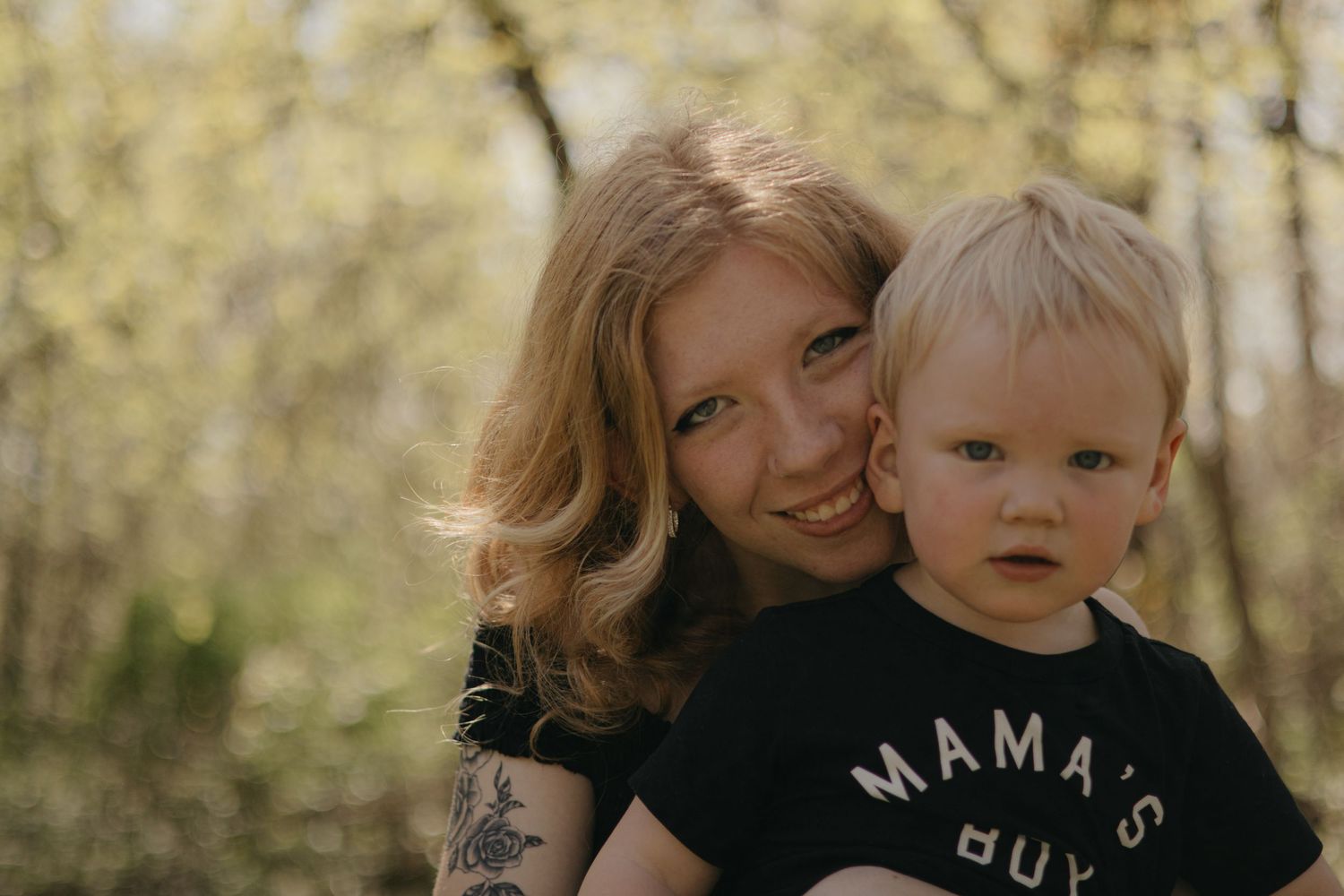 Natalie Floyd's family session with her baby odin and boyfriend sam for couple and family portraits by greyskiescollective