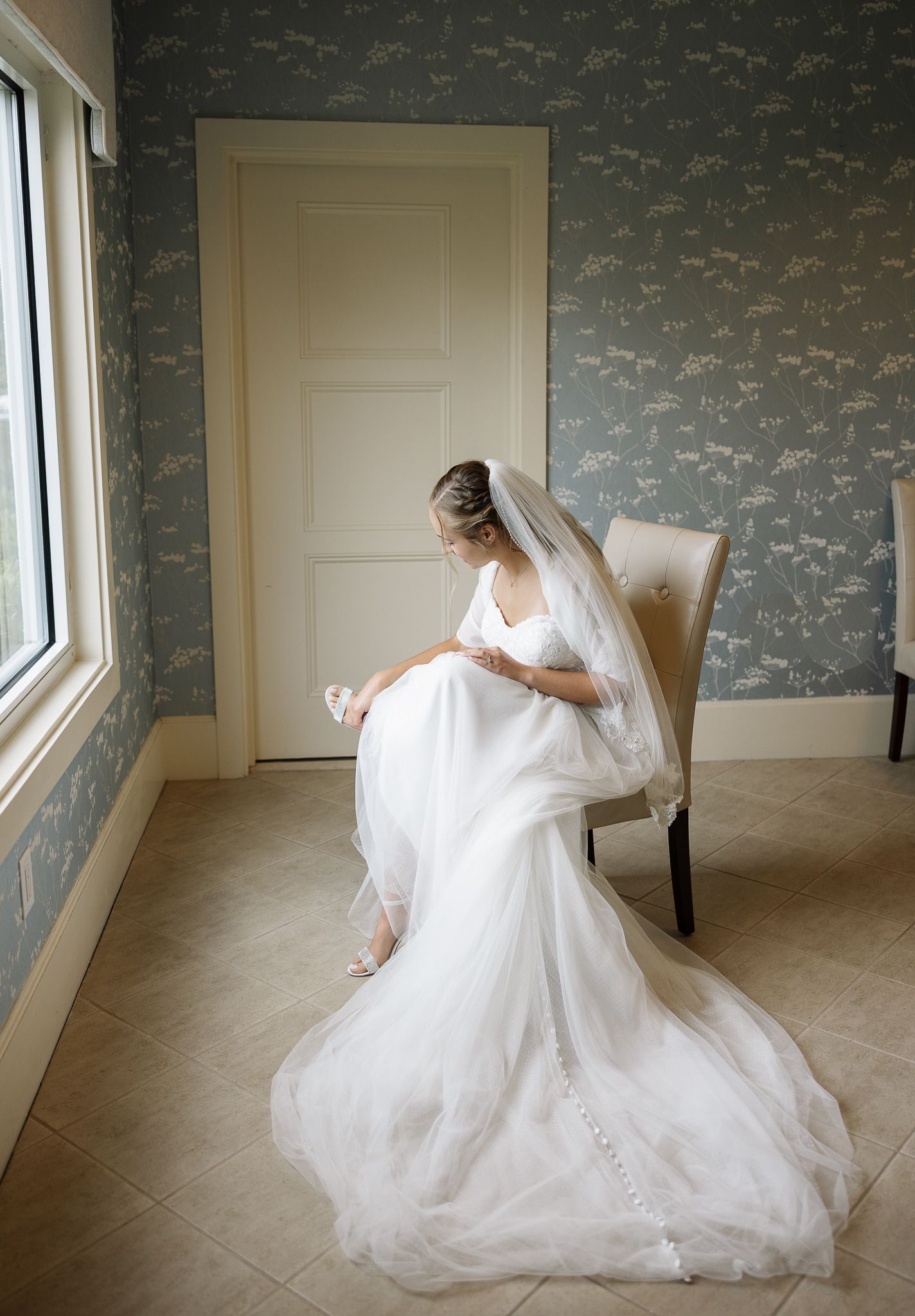 Wedding getting ready photos