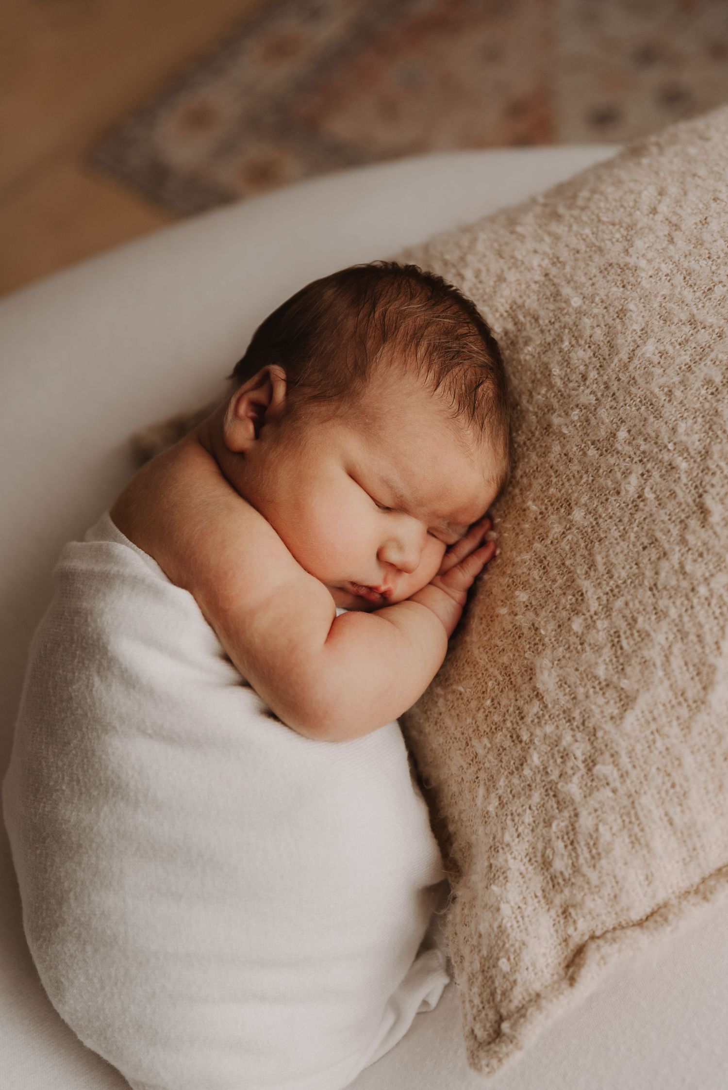 tongala-newborn-photography-newborn-baby-wrapped-in-neutral-blanket-tongala