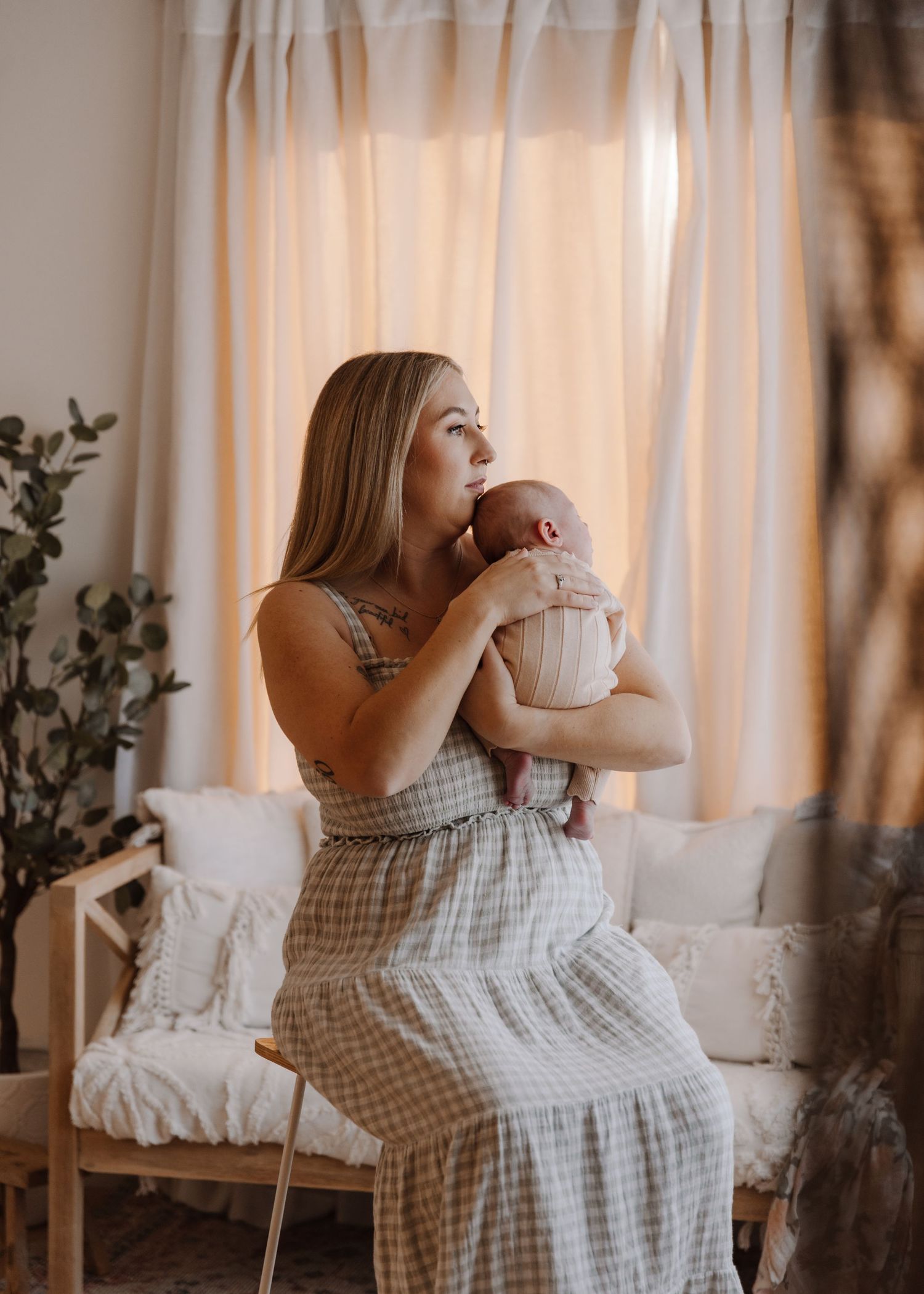 tongala-newborn-photography-newborn-baby-snuggled-with-mum-tongala