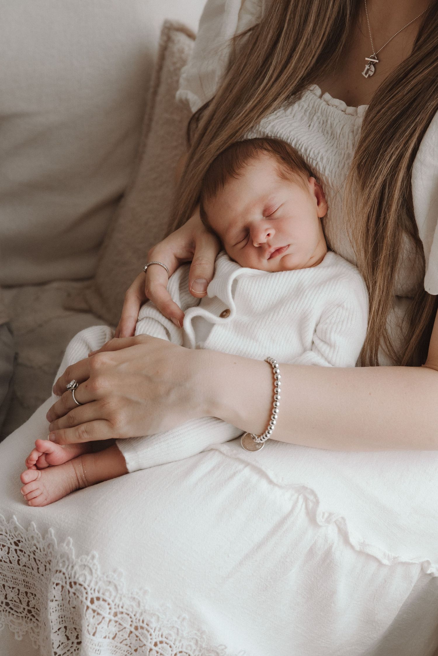 tongala-newborn-photography-newborn-baby-snuggled-with-mum-loved-dearly-tongala