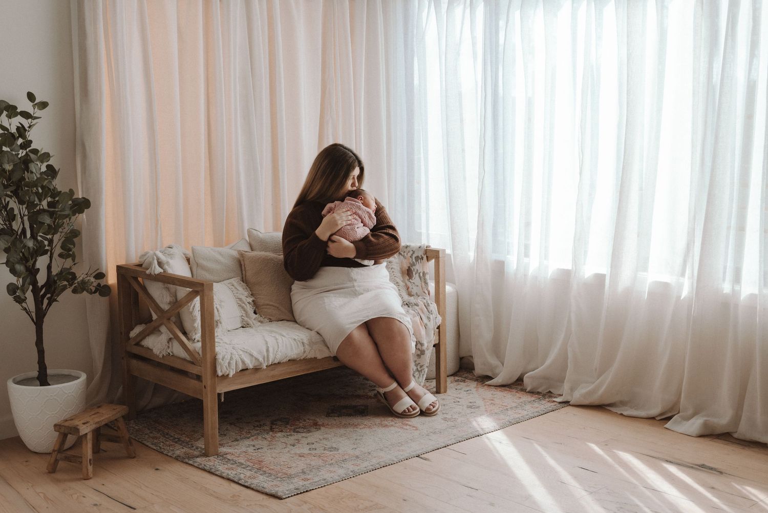 tongala-newborn-photography-newborn-baby-snuggled-with-mum-tongala