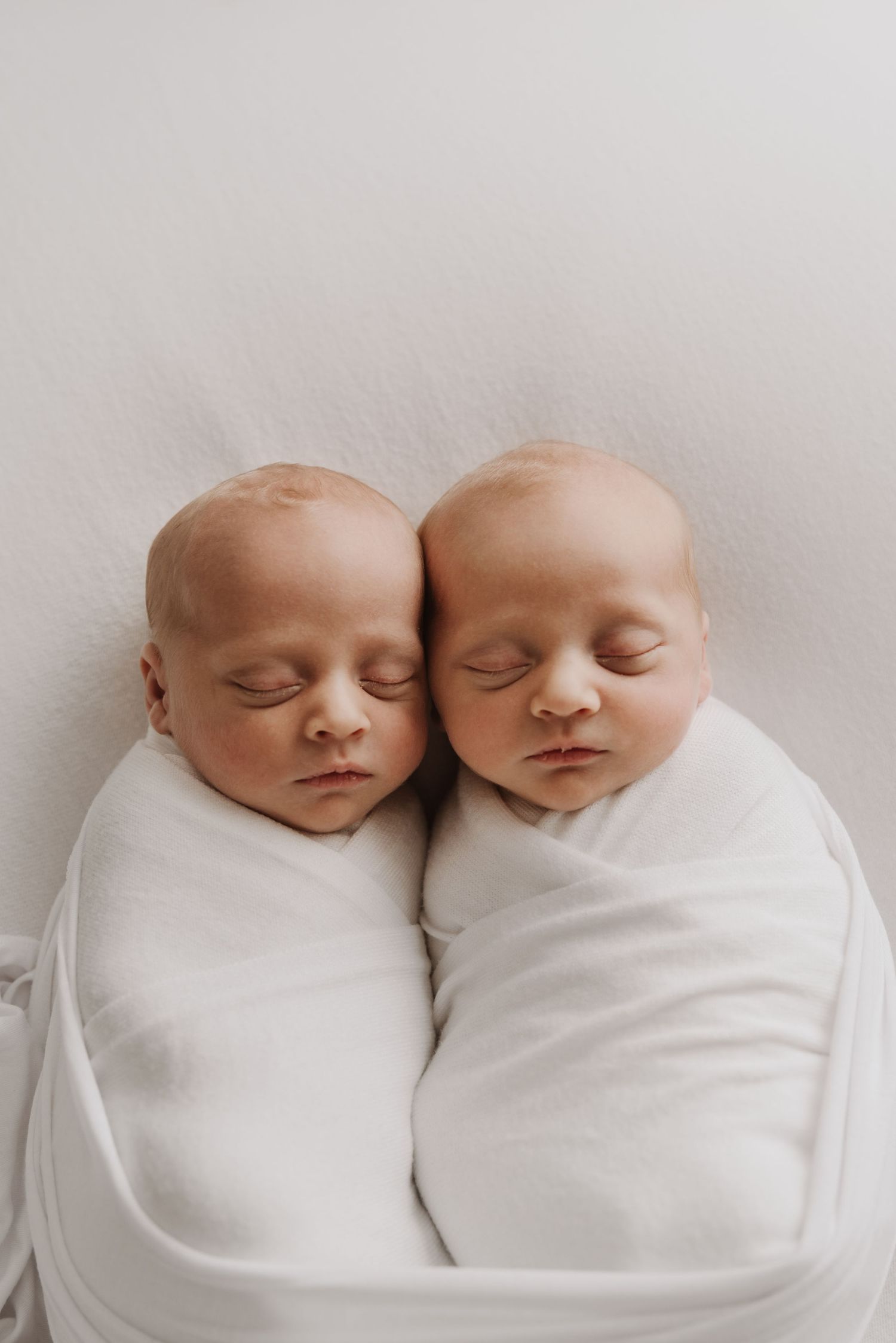 tongala-newborn-photography-newborn-baby-wrapped-in-neutral-blanket-tongala