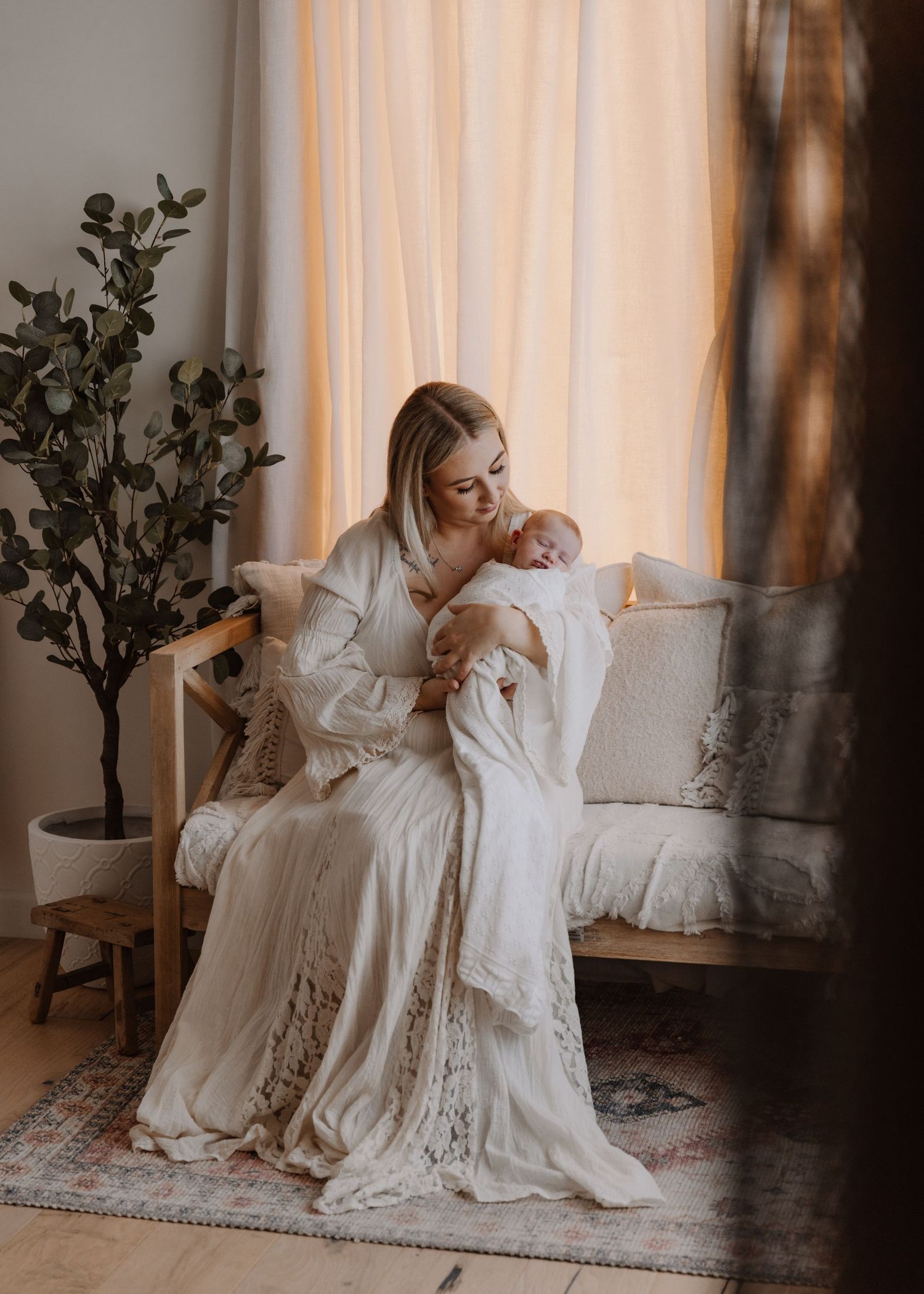 tongala-newborn-photography-newborn-baby-snuggled-with-mum-tongala